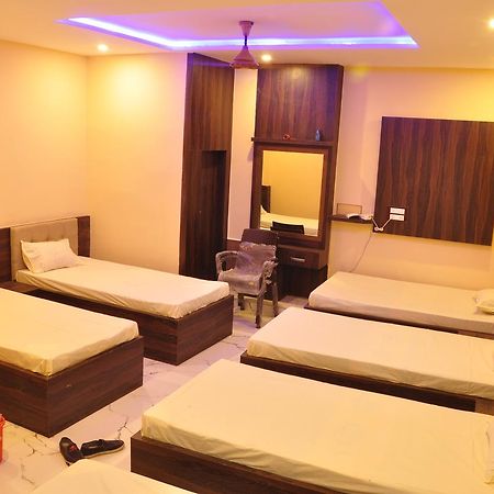 Hotel Golden Inn Balangir Buitenkant foto