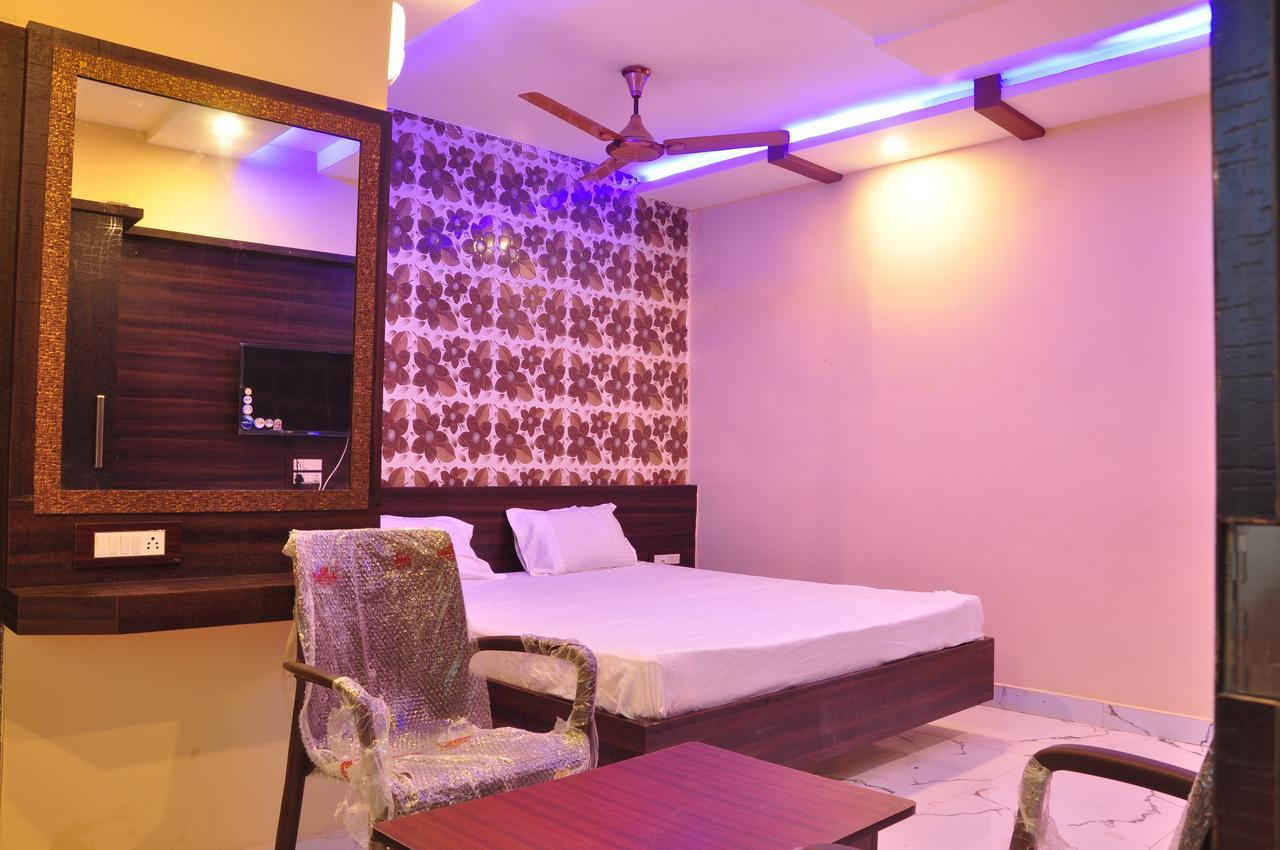 Hotel Golden Inn Balangir Buitenkant foto