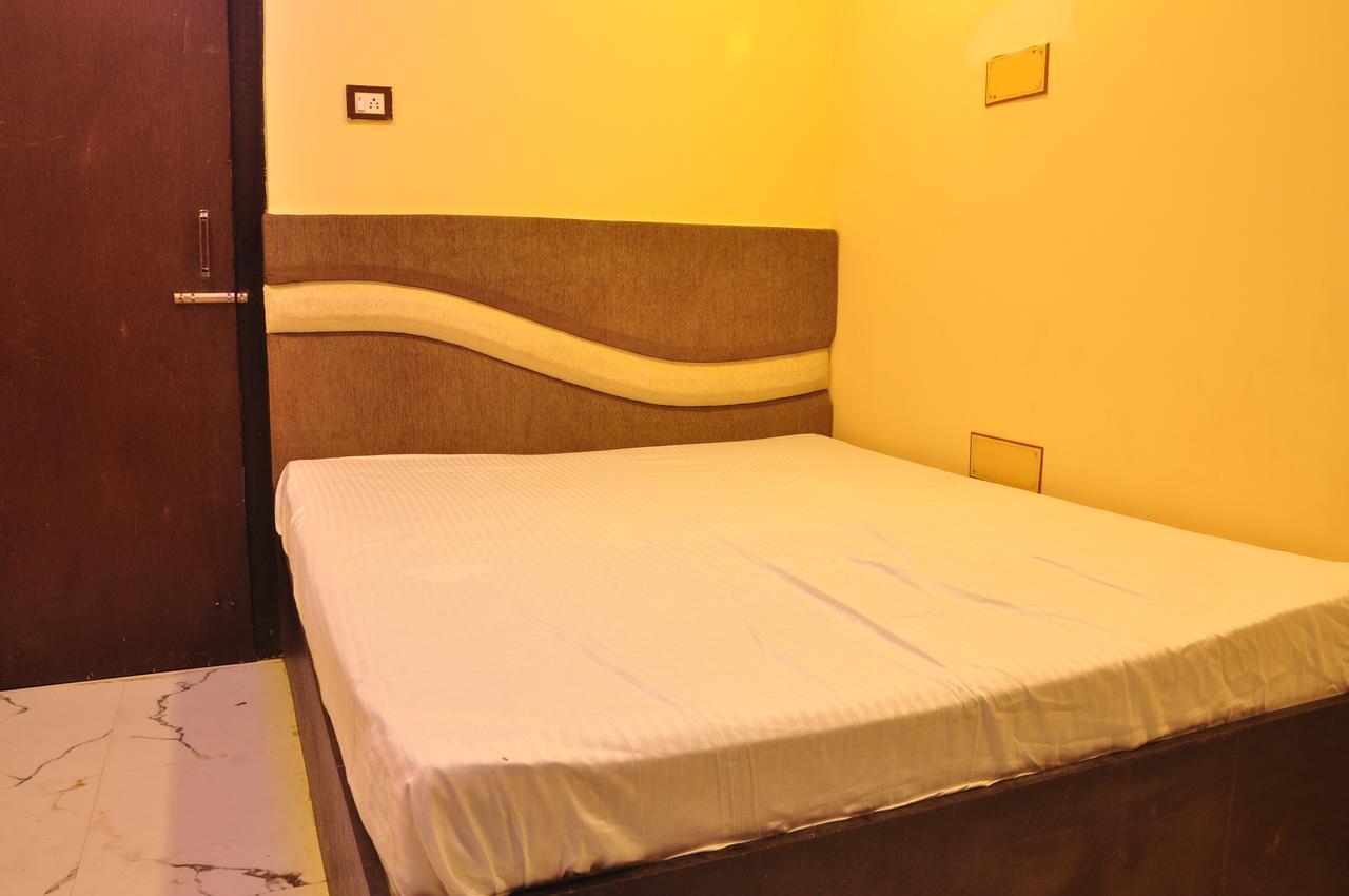 Hotel Golden Inn Balangir Buitenkant foto